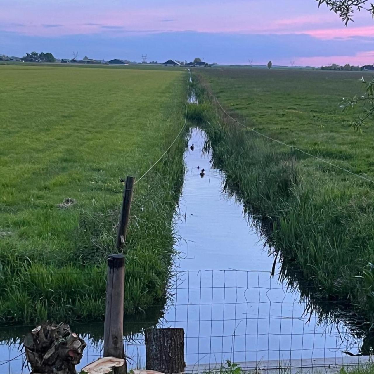 Aan De Hoge Weg Bed & Breakfast Kamperveen ภายนอก รูปภาพ