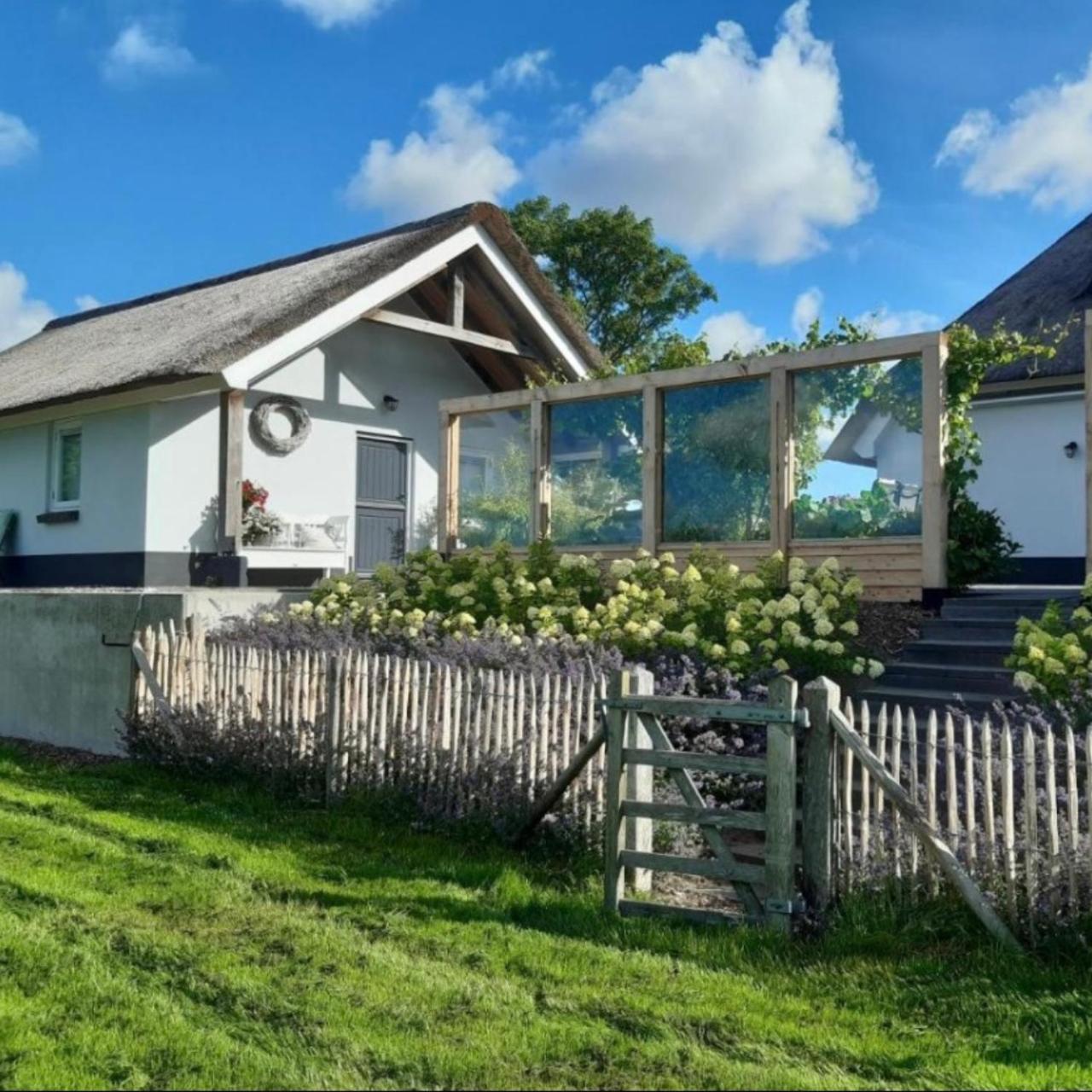 Aan De Hoge Weg Bed & Breakfast Kamperveen ภายนอก รูปภาพ