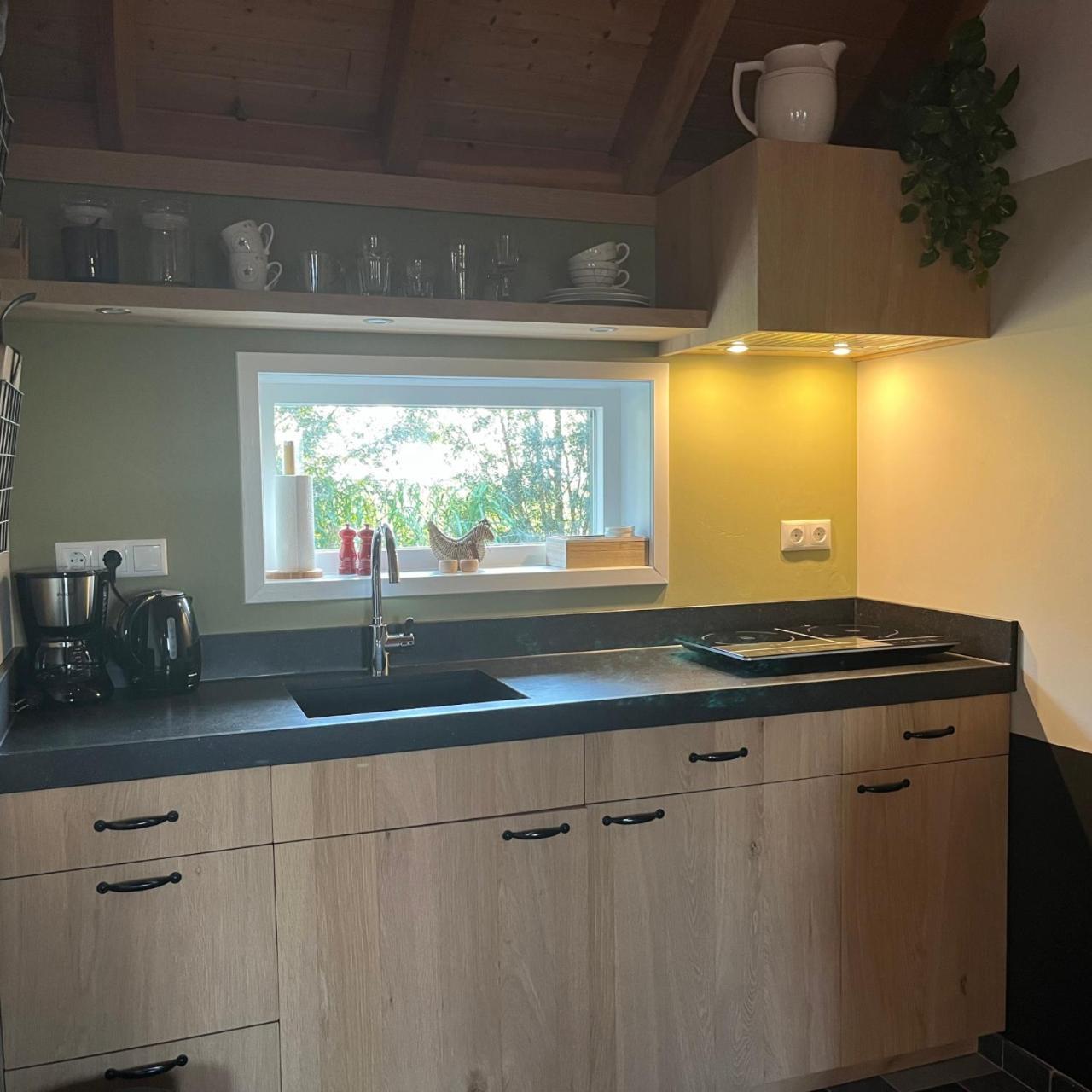 Aan De Hoge Weg Bed & Breakfast Kamperveen ภายนอก รูปภาพ